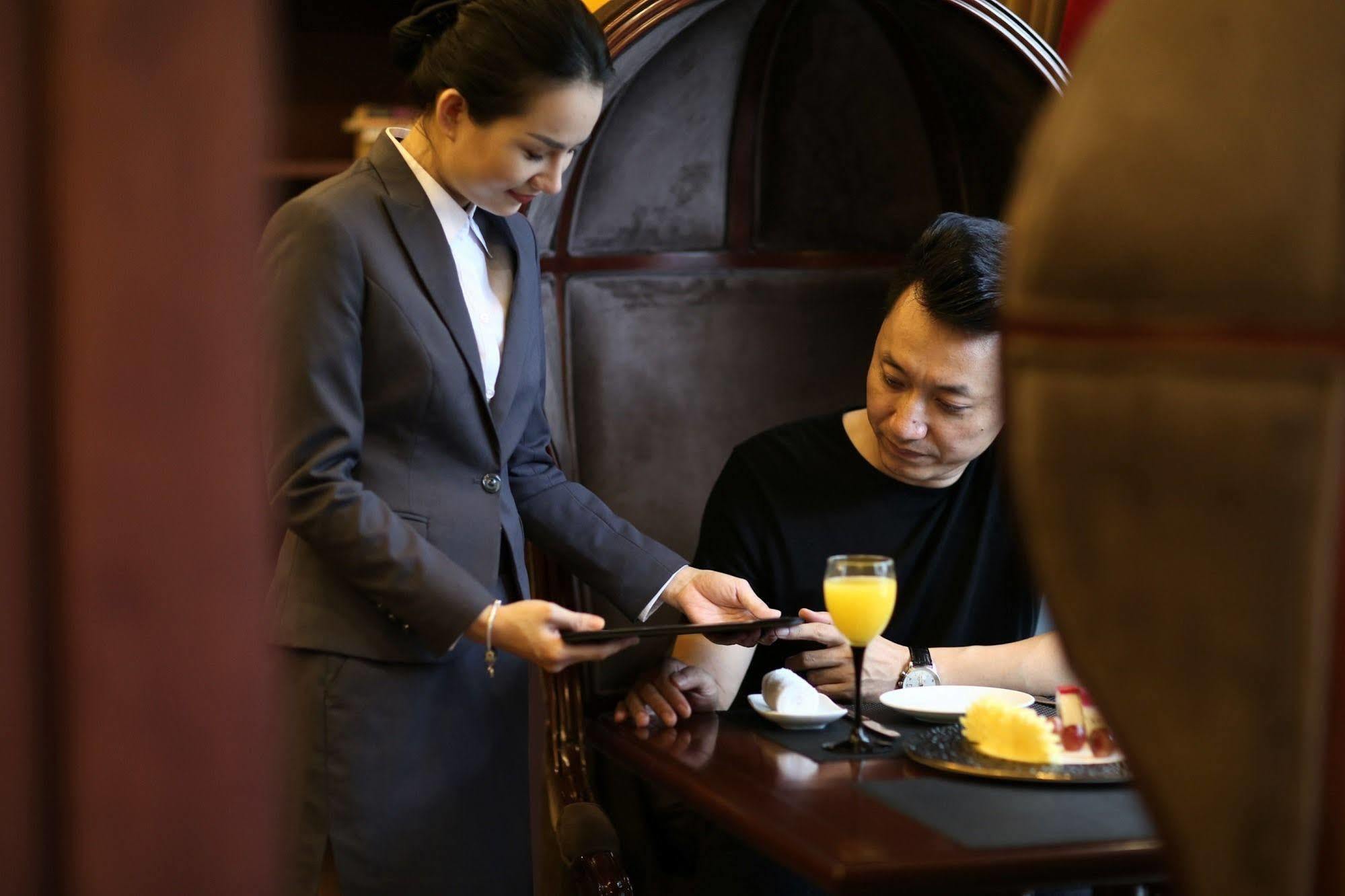 The Scarlett Boutique Hotel Hue Dış mekan fotoğraf